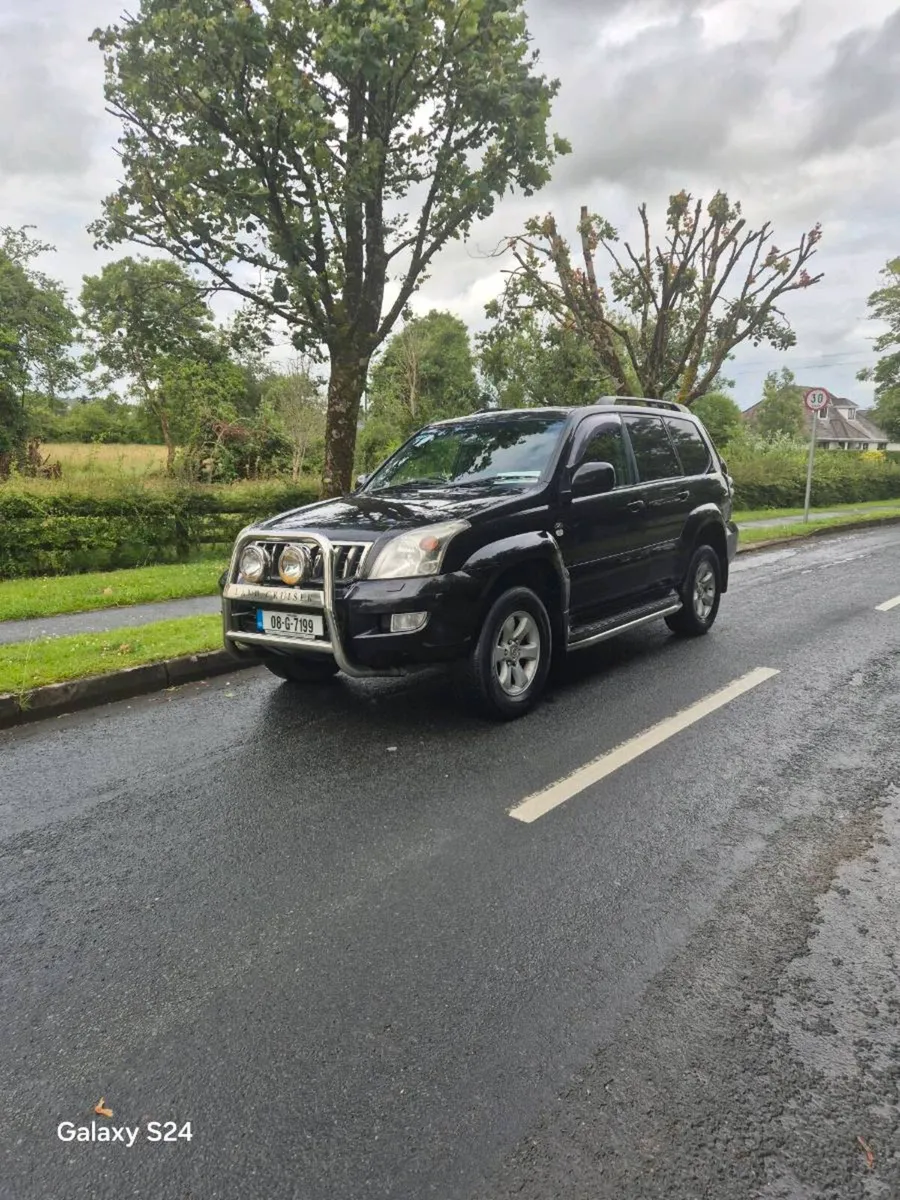 TOYOTA LANDCRUISER LWB ABSOLUTELY SPOTLESS - Image 4