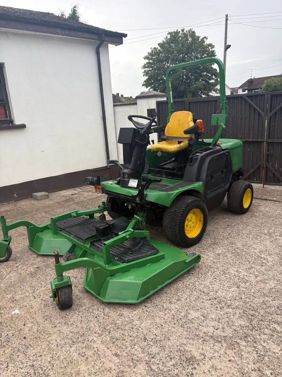 John Deere Outfront Diesel Mower 1445 - Image 1