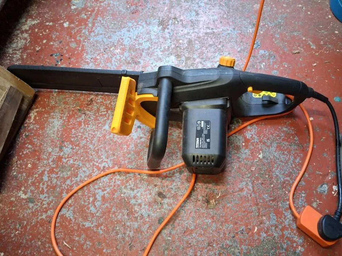 chainsaw - Image 1