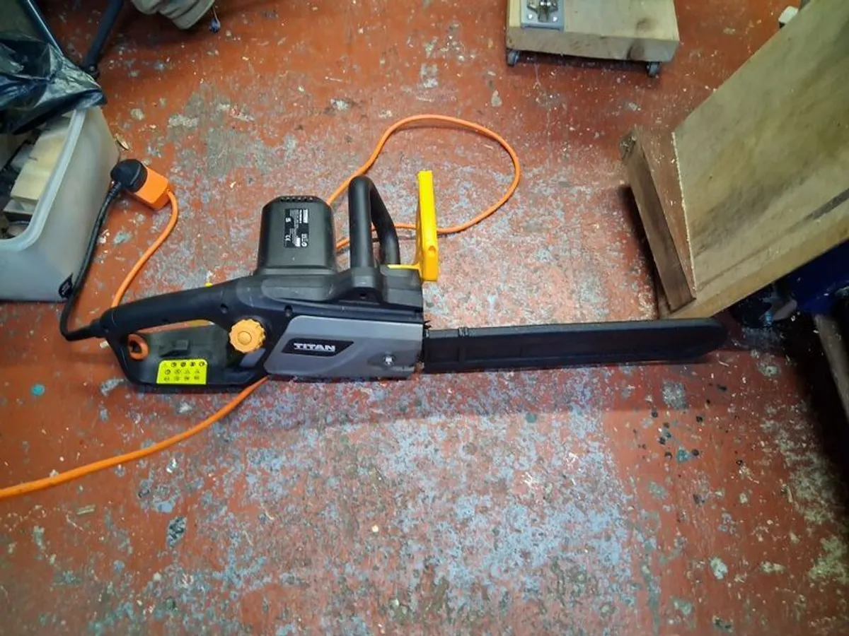 chainsaw - Image 4