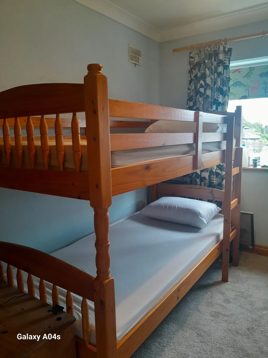 Bunk beds - Image 1