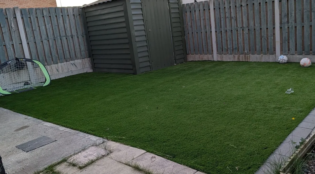 Artifical Grass - Image 1