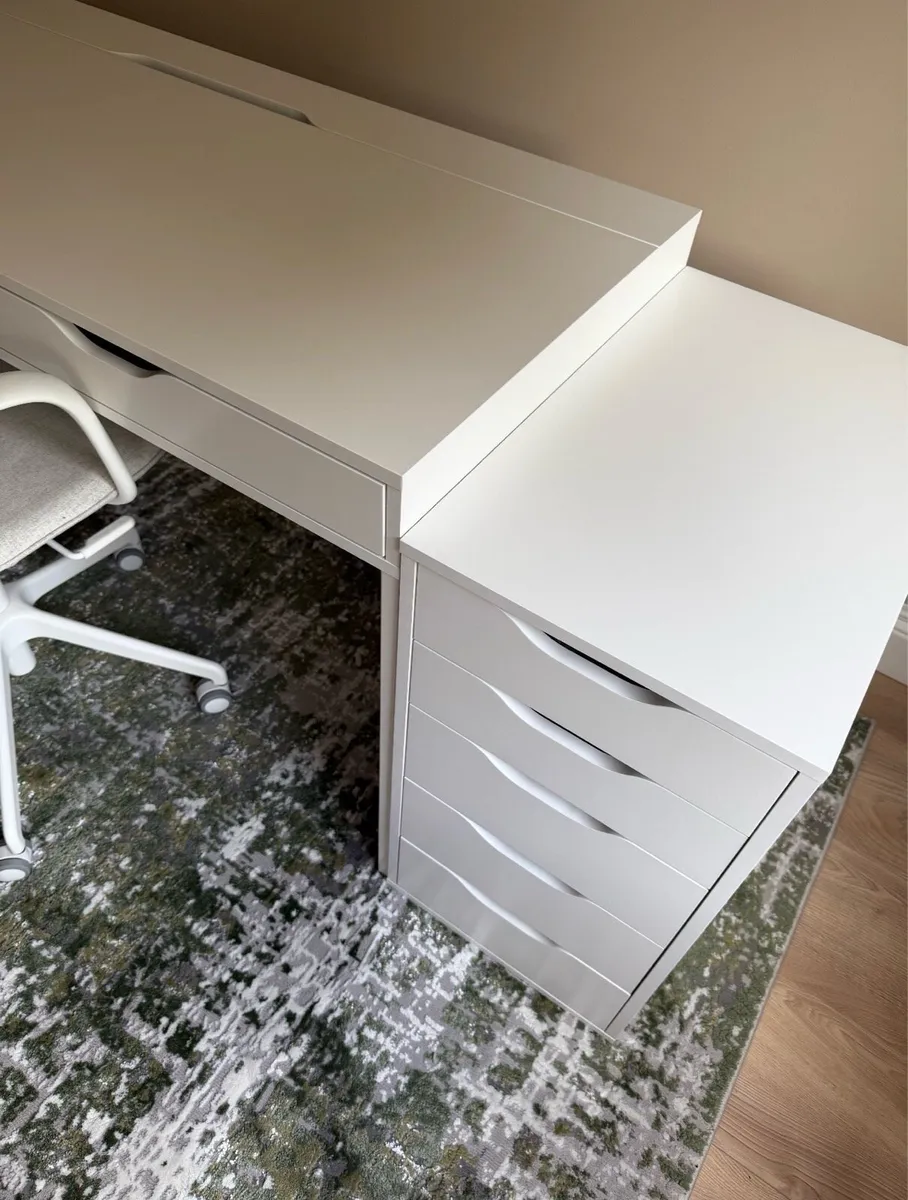 Office desk, 2 sets of drawers and chair - Image 2
