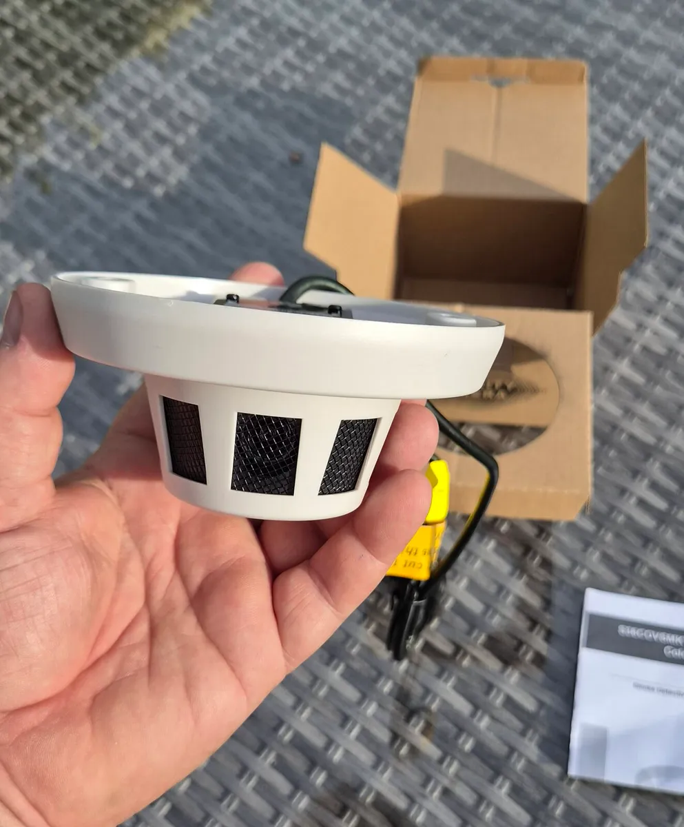 1080P Smoke Detector Spy Security Cameras - Image 1