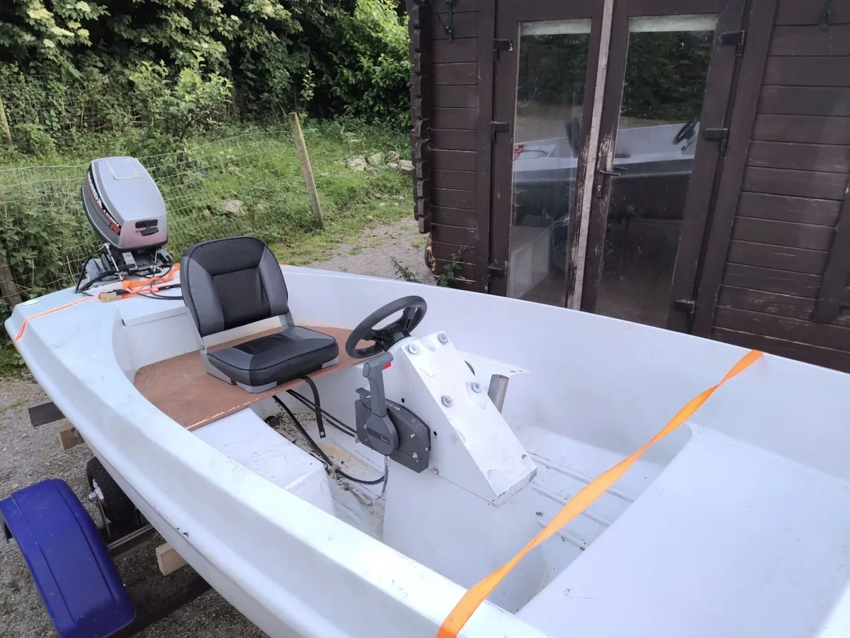 14ft Boat - Image 2