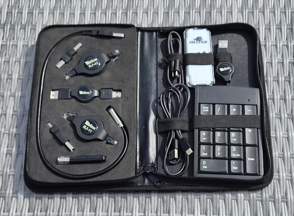 Tevion Laptop Accessory Travel Kit with Kepad - Image 1