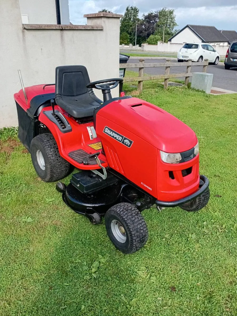 Ride on lawnmower 20hp - Image 1