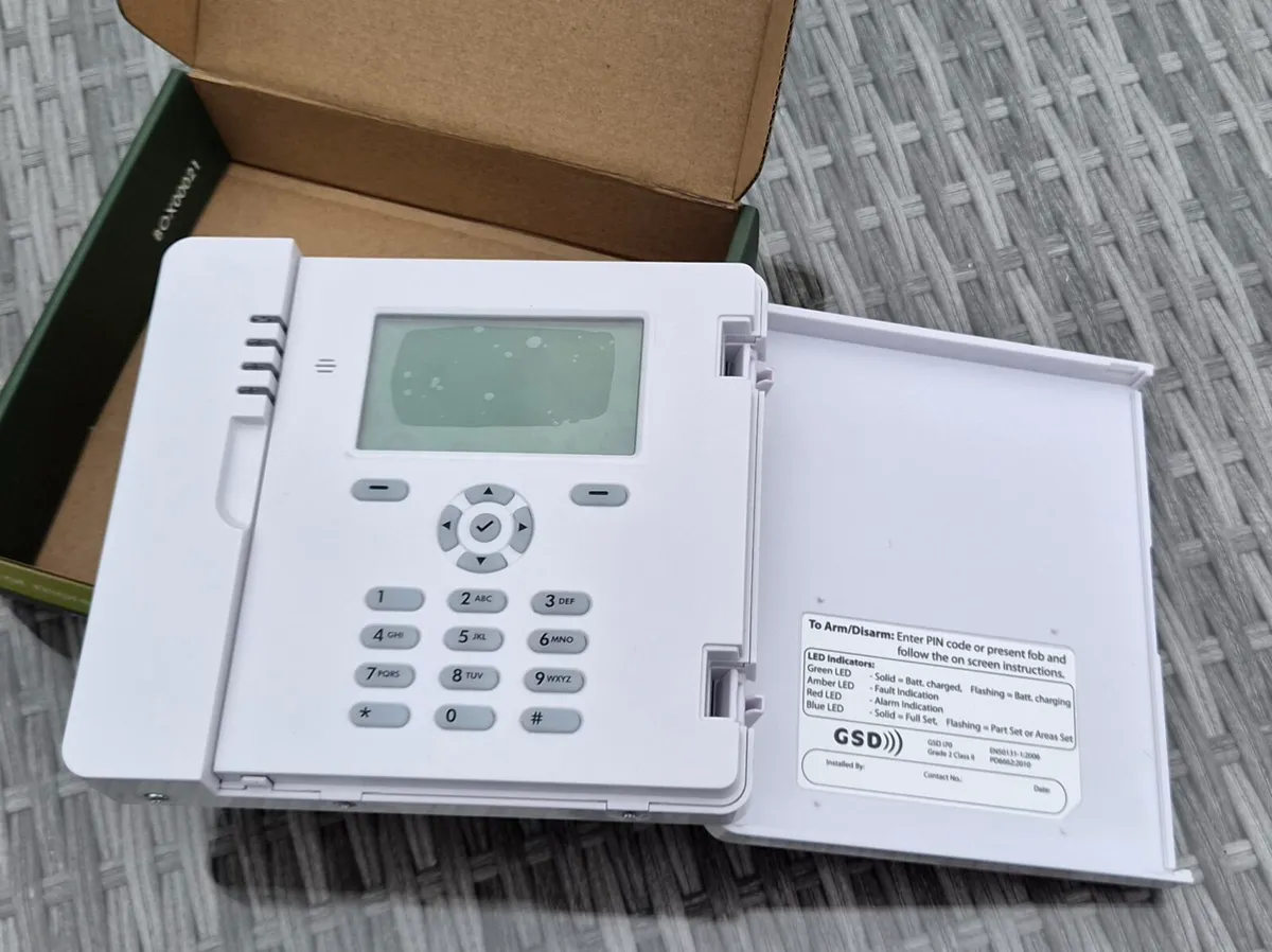 GSD i10-70 Grade 2 Hybrid Intruder Alarm System - Image 4