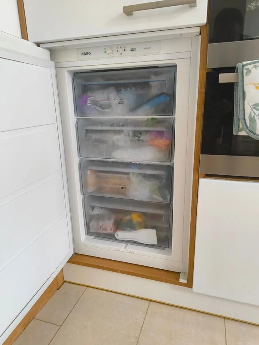 Fitted Kitchen - Image 4
