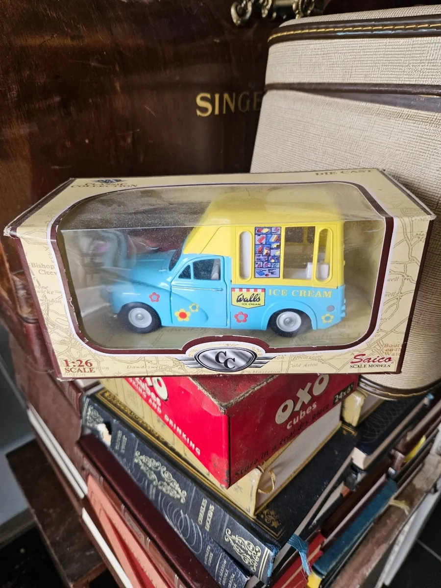 Corgi Saico Morris Minor Ice Cream Van - Image 1