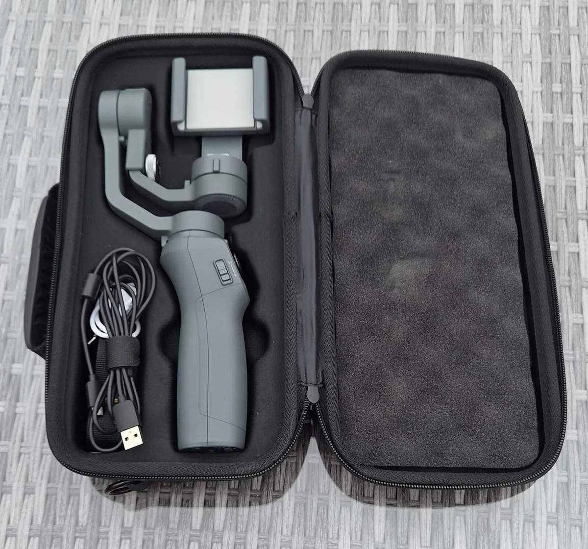 DJI Osmo Mobile 2 smartphone gimbal. - Image 1
