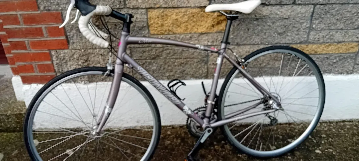 Specialized Dolce lady's road bike