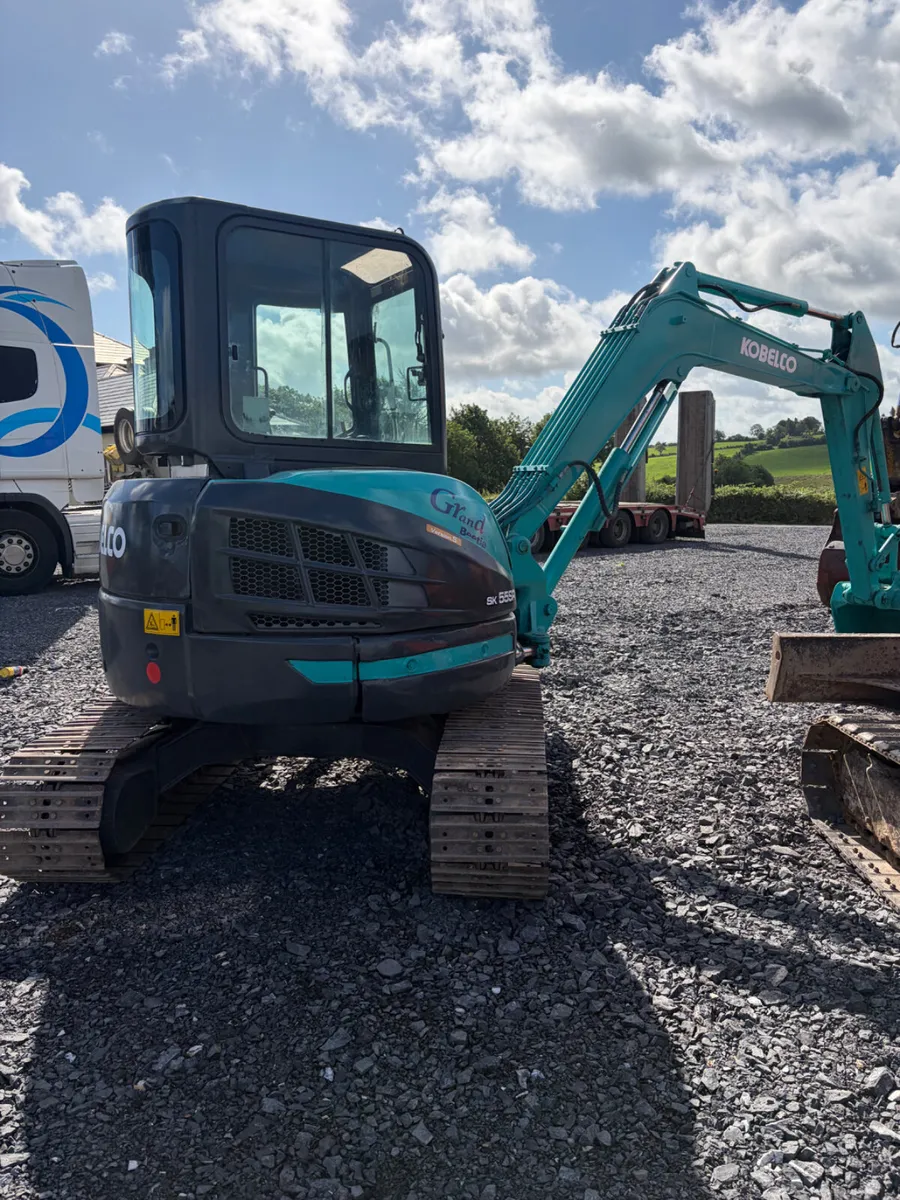 Kobelco sk55 5.5t digger for sale - Image 3
