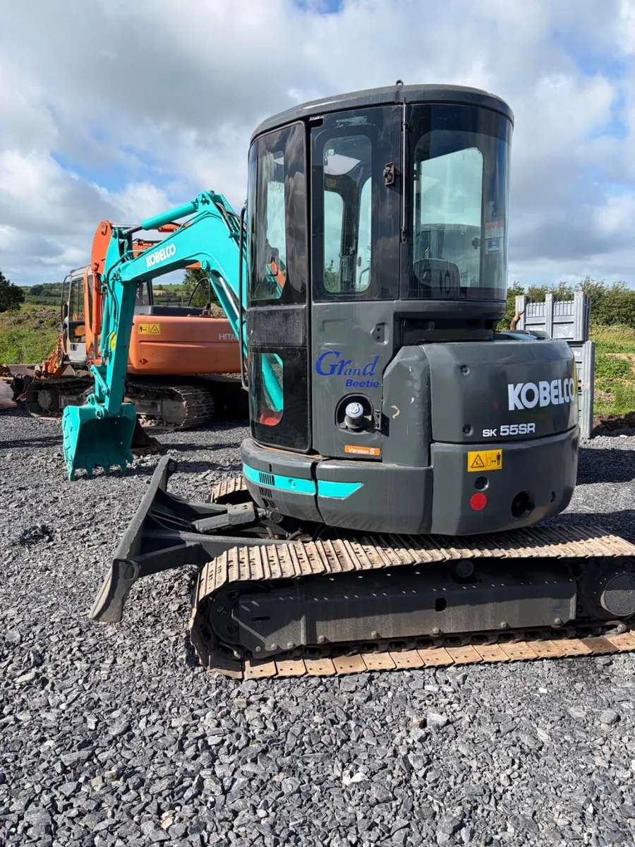 Kobelco sk55 5.5t digger for sale - Image 2