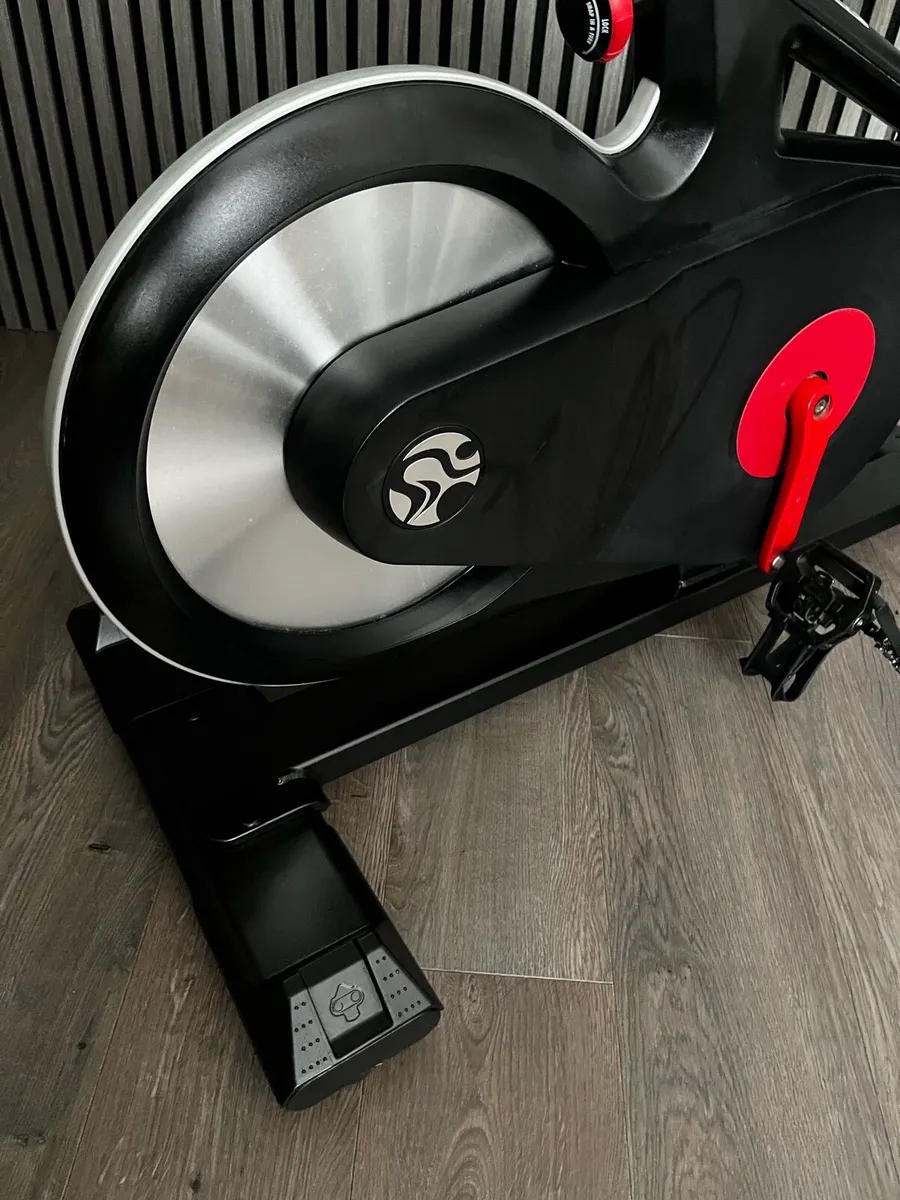 Life fitness iC6 spin bike - Image 3
