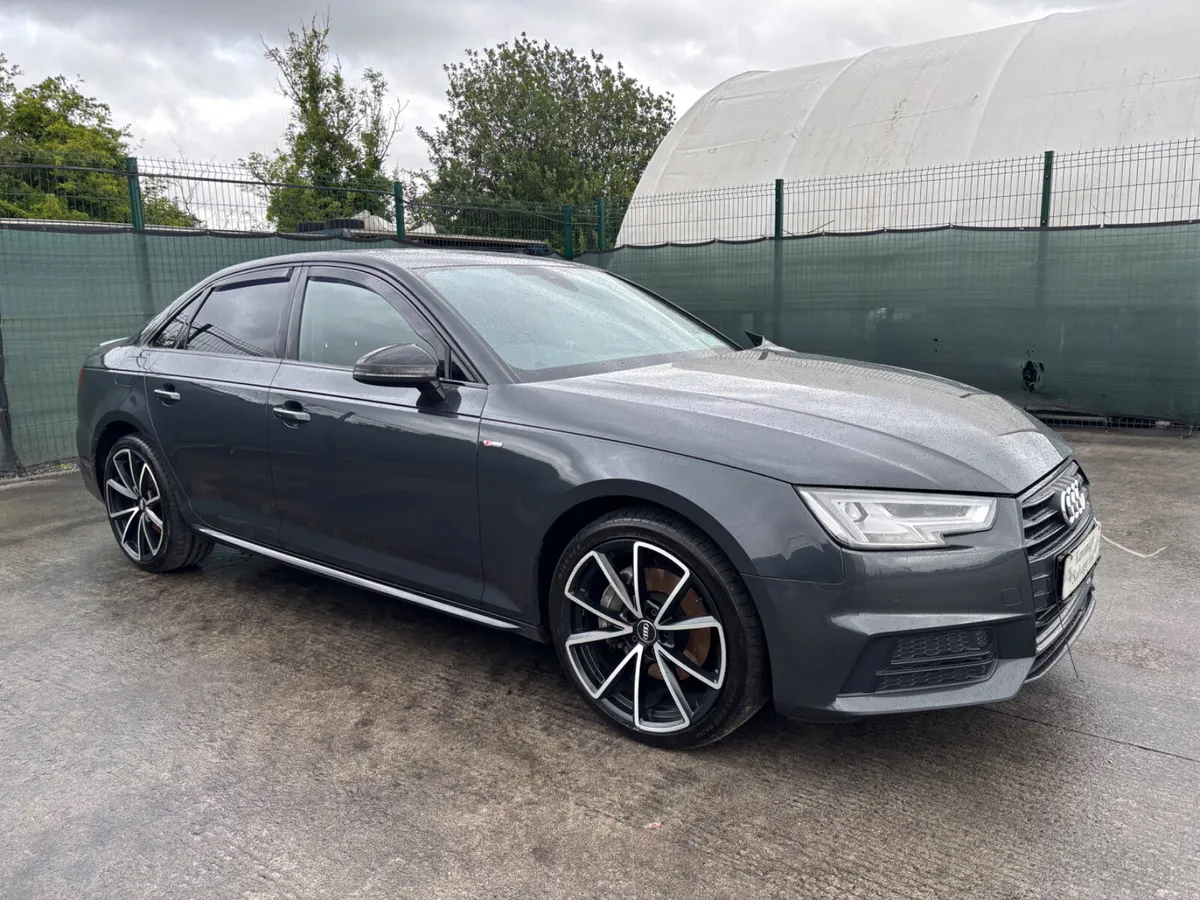 181 Audi A4  S Line Automatic  Light Damage - Image 1