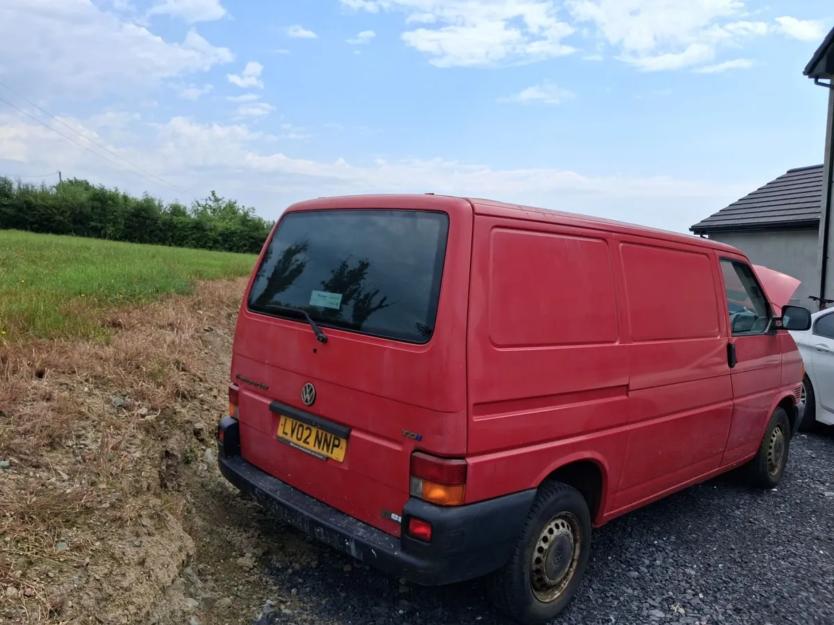 Volkswagen Transporter 2002 - Image 4