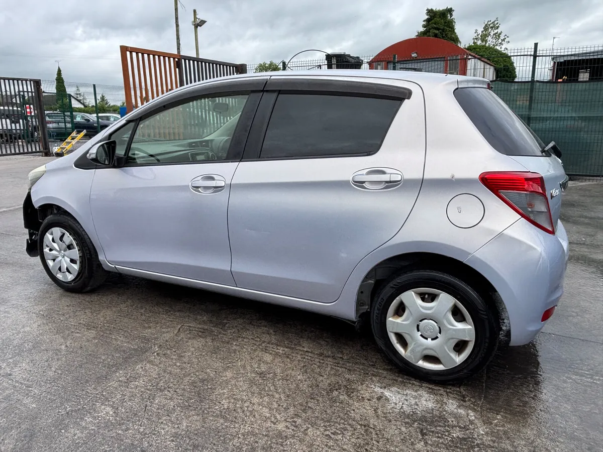 2012 Toyota Vitz Automatic 82km - Image 4