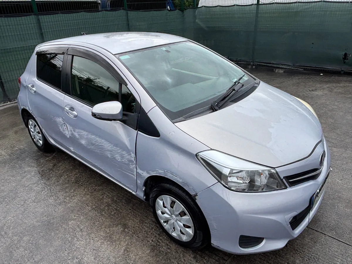 2012 Toyota Vitz Automatic 82km - Image 3