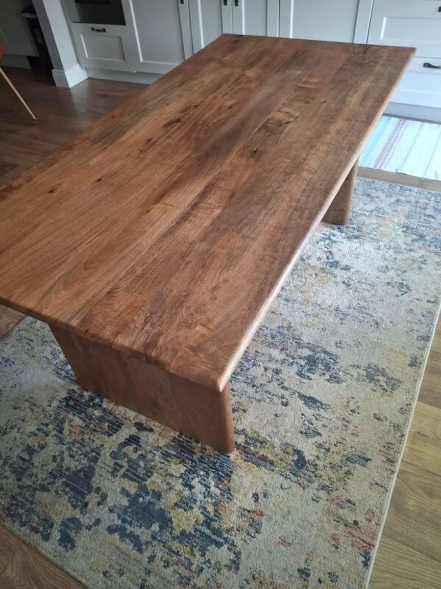 Dining table - Image 2