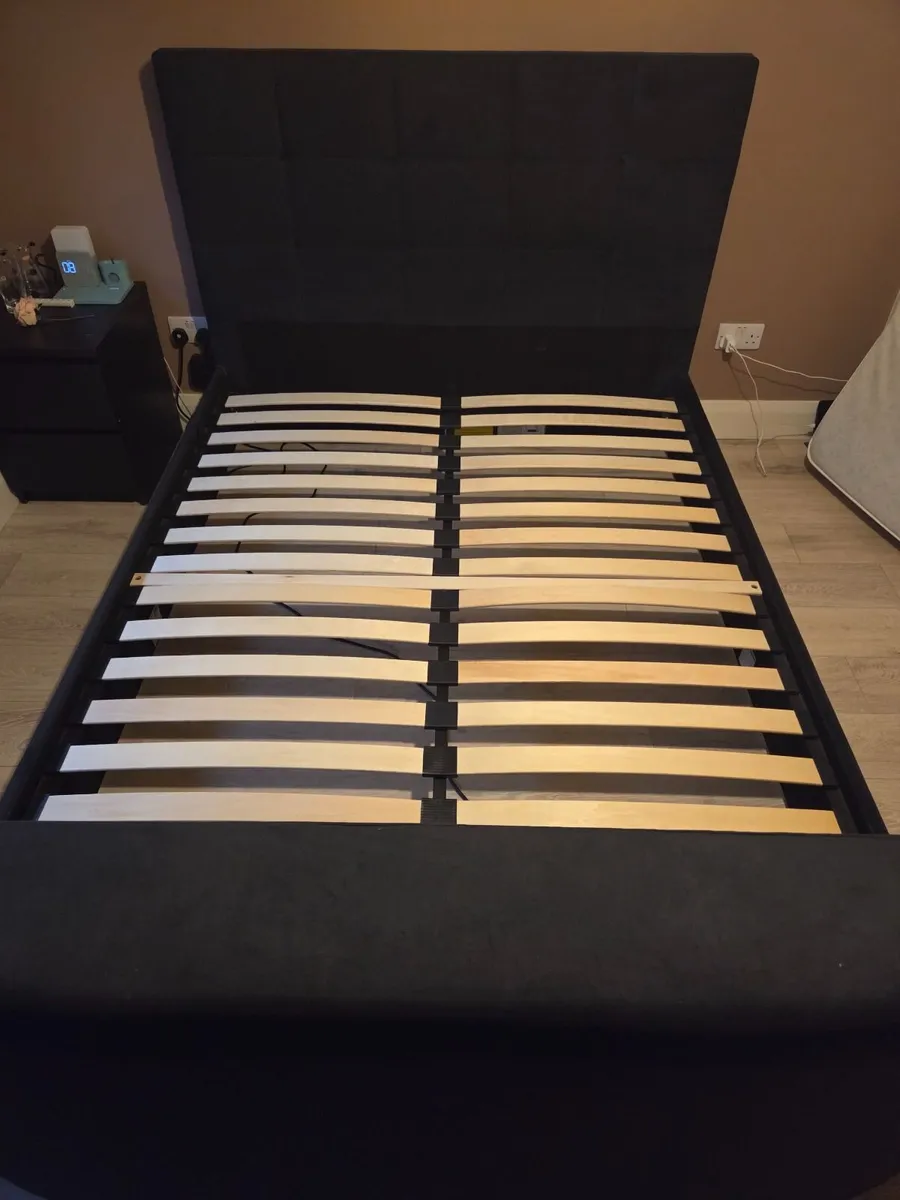 King Size TV bed - Image 1