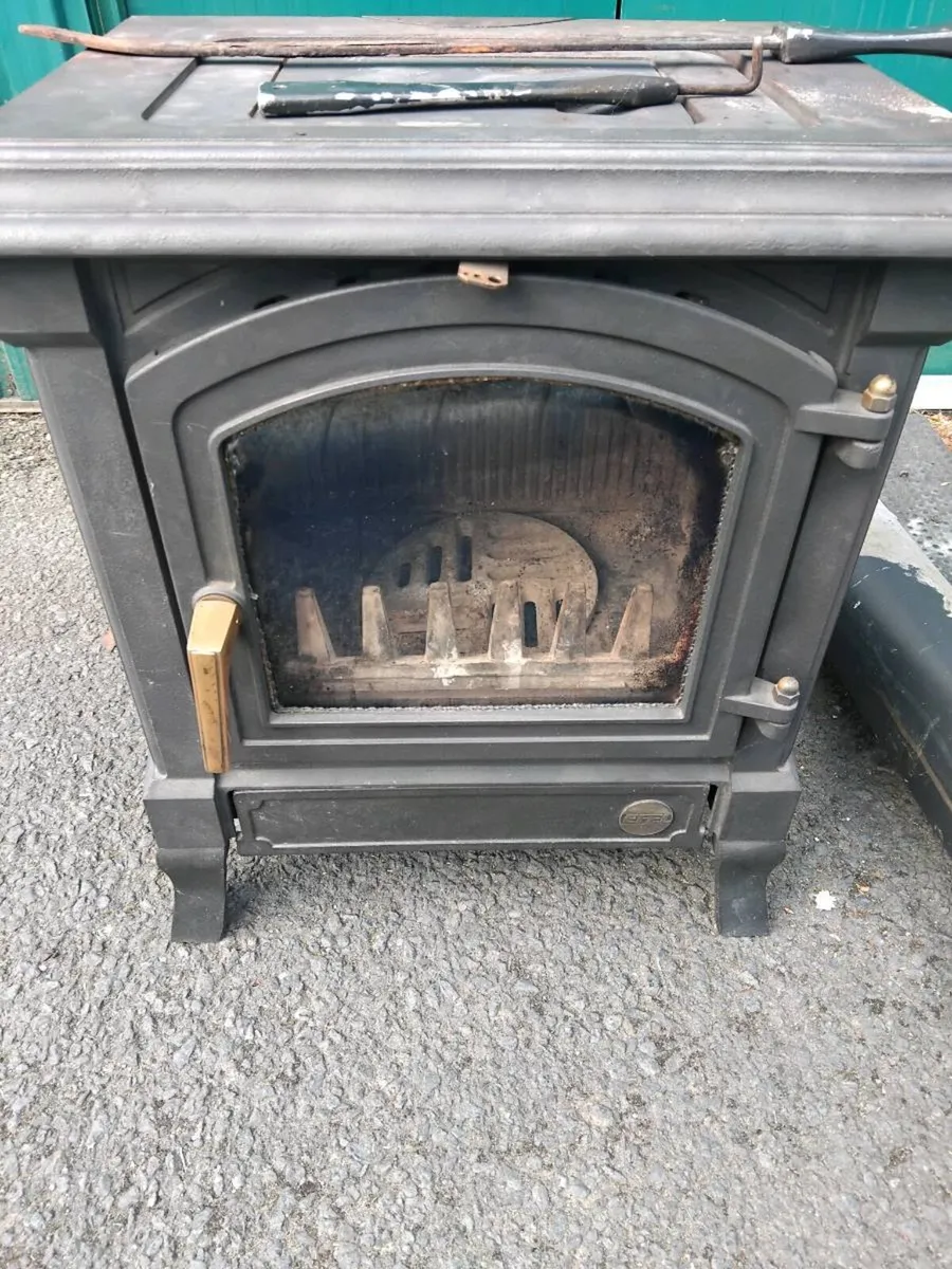 Stove - Image 1
