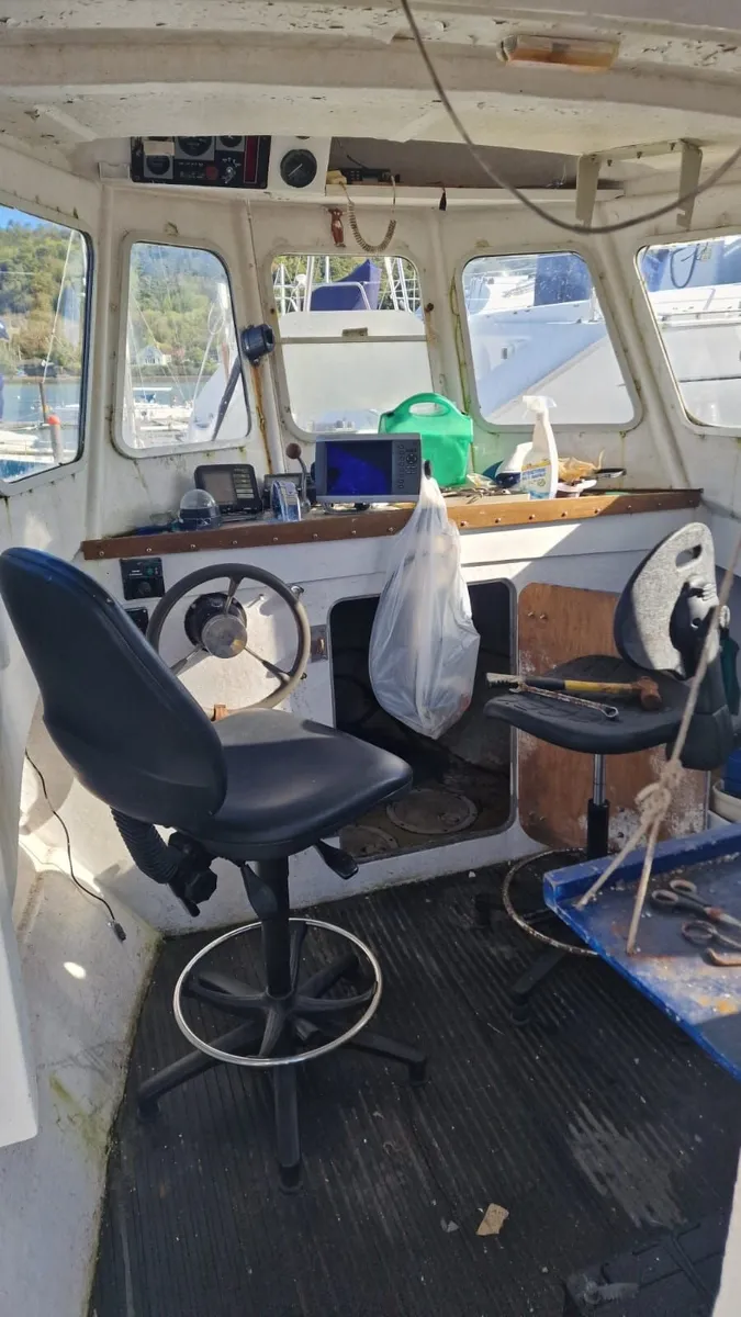 Angling boat - Image 2