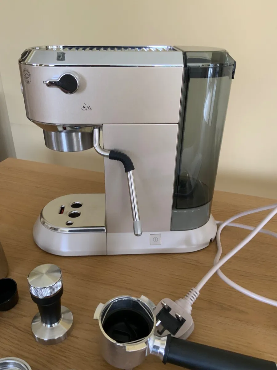 Delonghi Dedica Espresso Machine with Milk Frother - Image 2