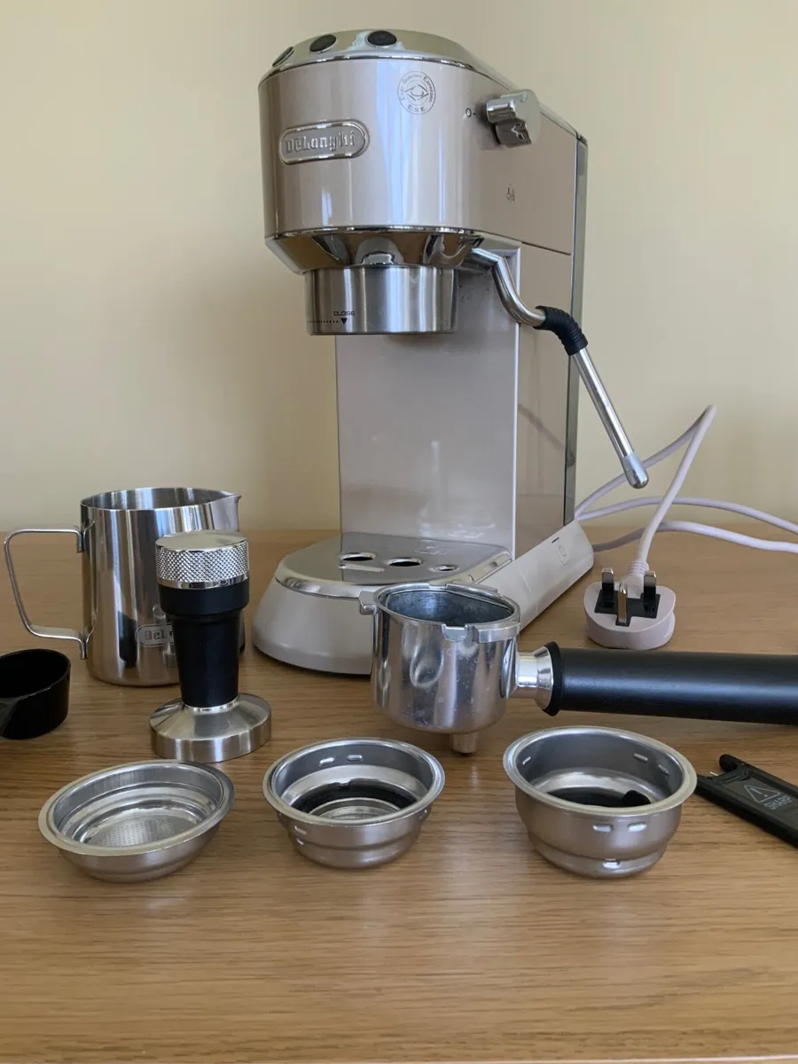 Delonghi Dedica Espresso Machine with Milk Frother - Image 3