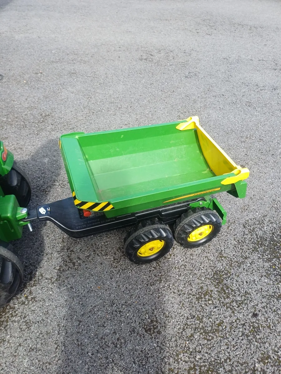 John Deere toy tractor and trailer - Image 4