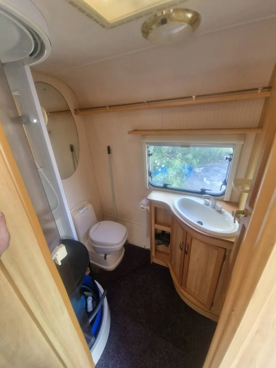 Caravan Finesse Sterling - Image 3