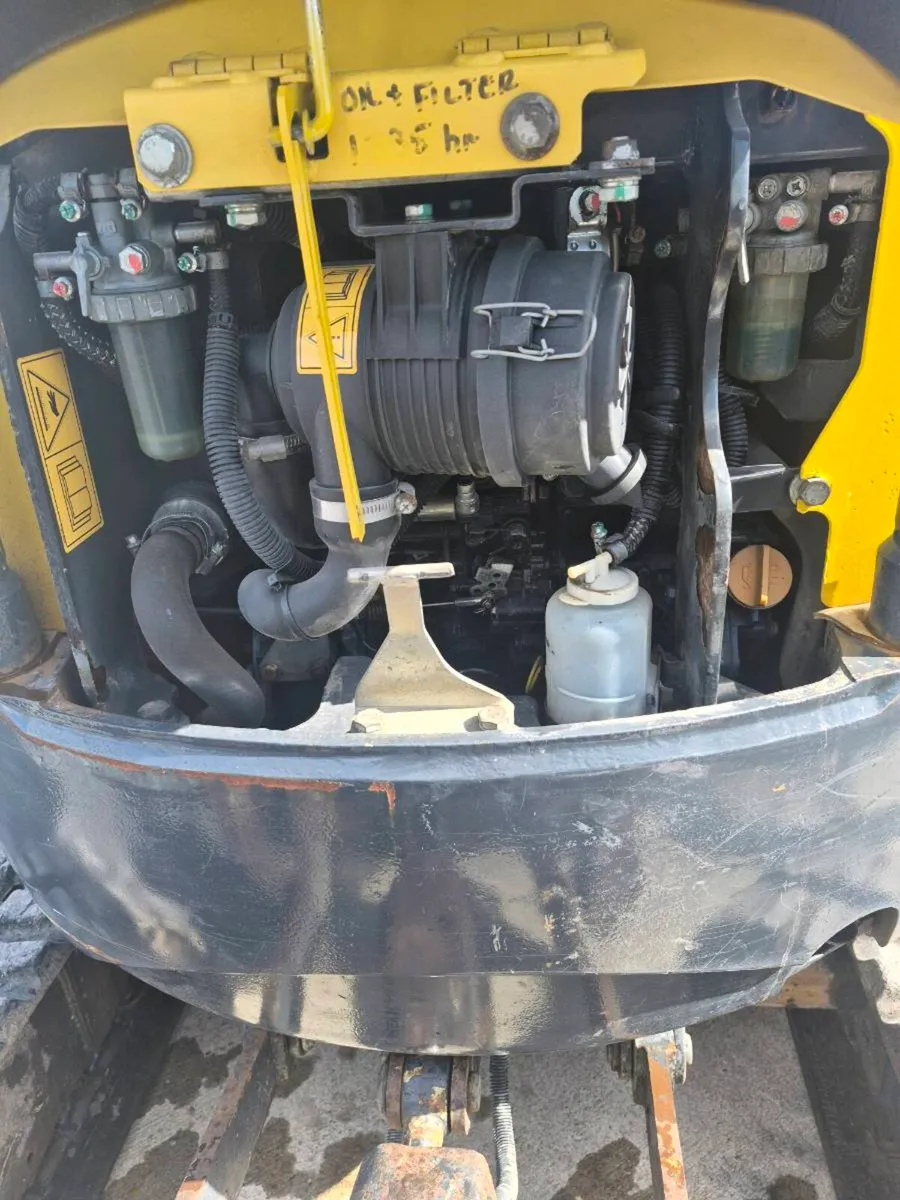 Yanmar vio17 - Image 4