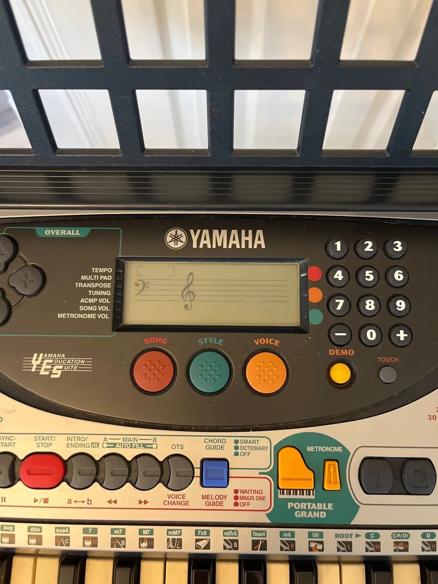 Yamaha keyboard - Image 3