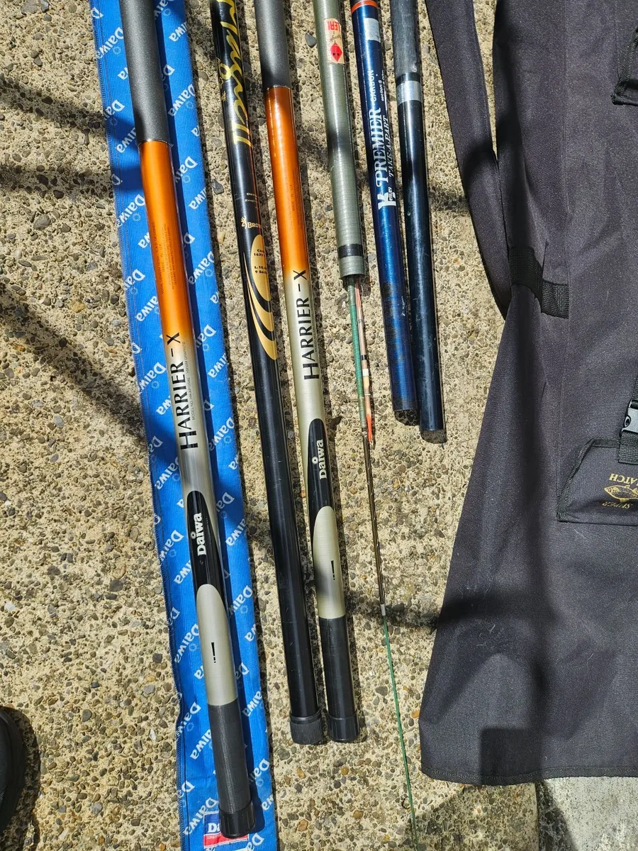 Fishing bag and some rod bases - Image 3