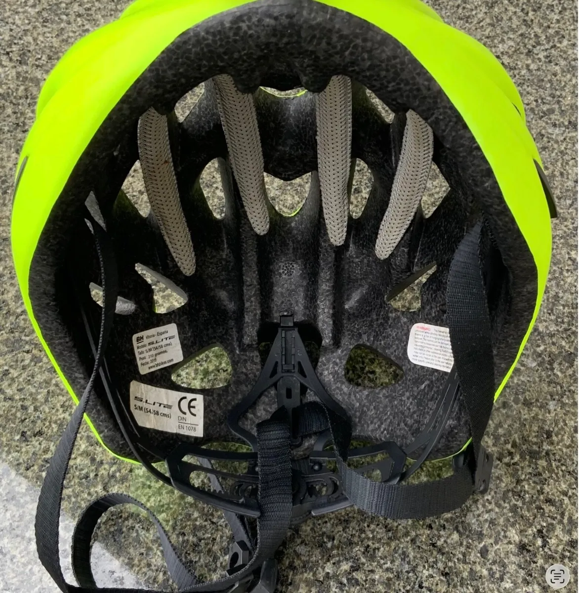 S LIte Solid Yellow Adult Bike Helmet. - Image 4