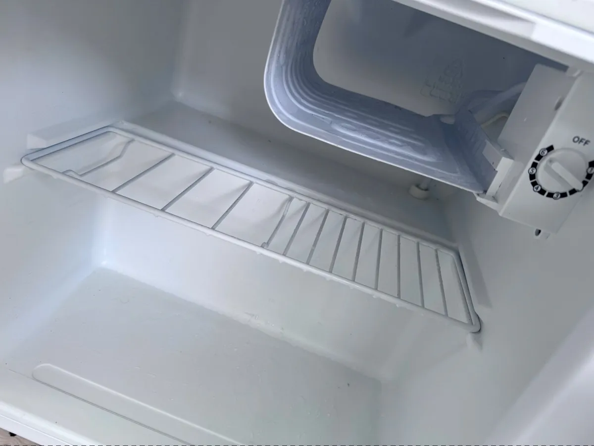 Fridge small - Image 1