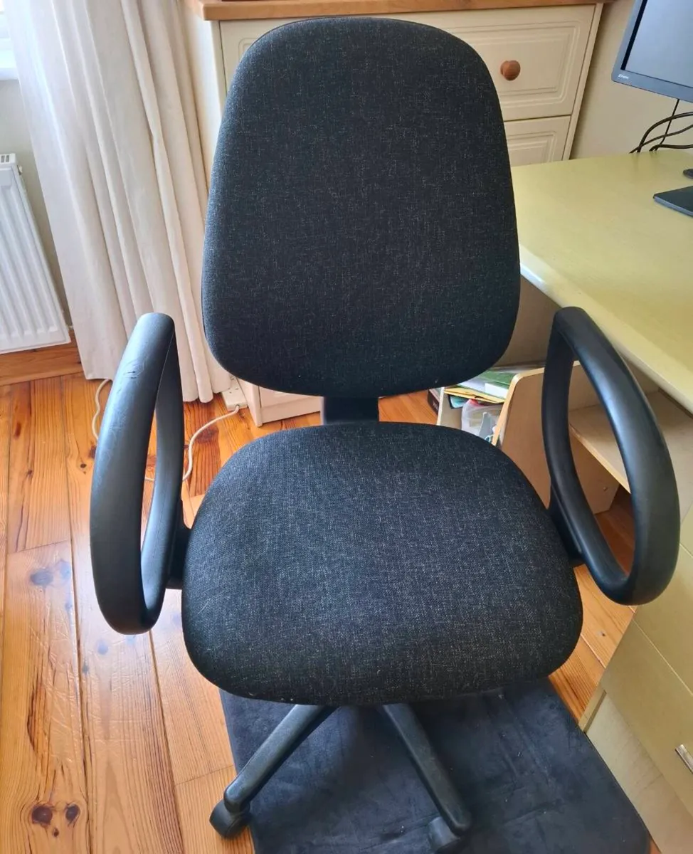 Office Chair - Image 1