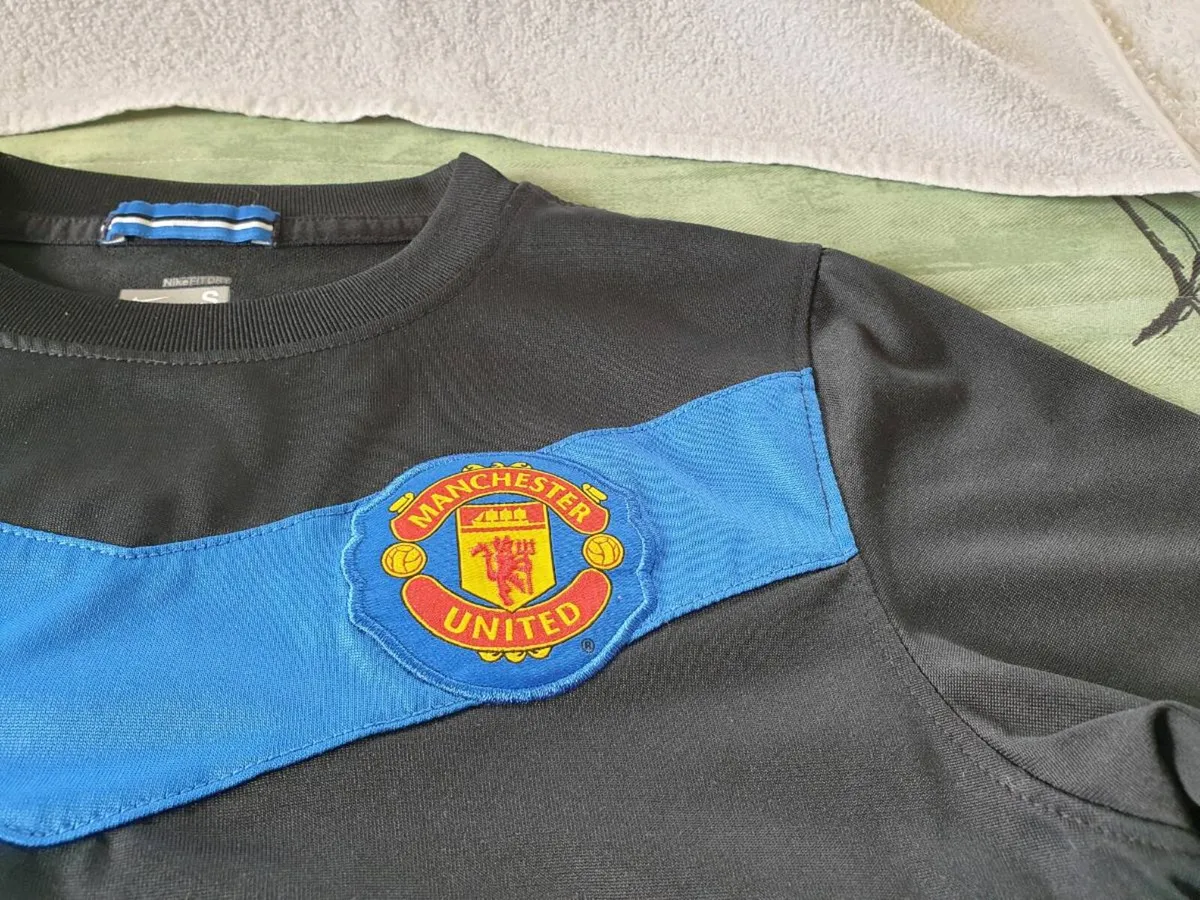 Manchester United Football Club Away Jersey 2008 - Image 4