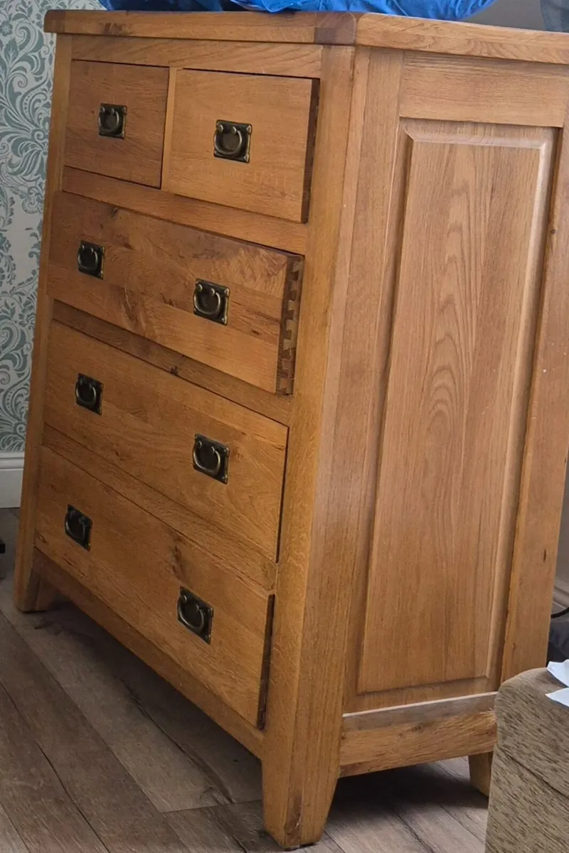 Chest of drawers - Image 1
