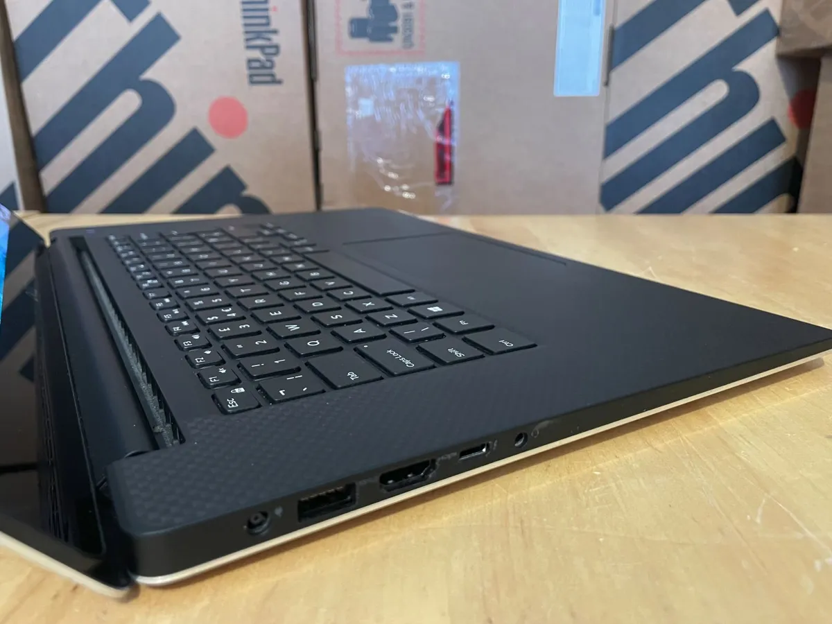 Dell Precision 5540 Laptops-Hex i7-32Gb Ram-Delive - Image 2