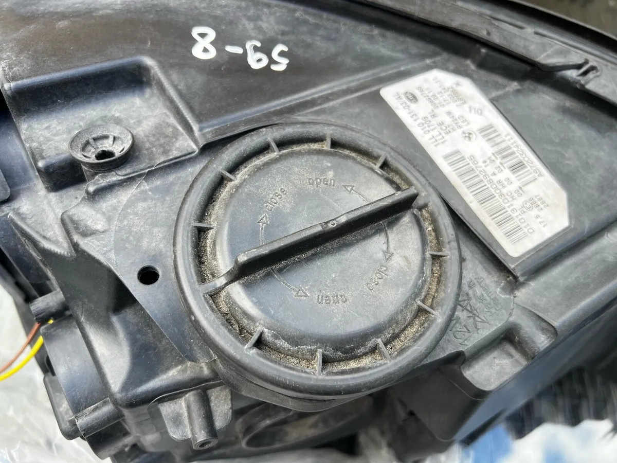 BMW Headlamp for F10 5 series LHS original - Image 4