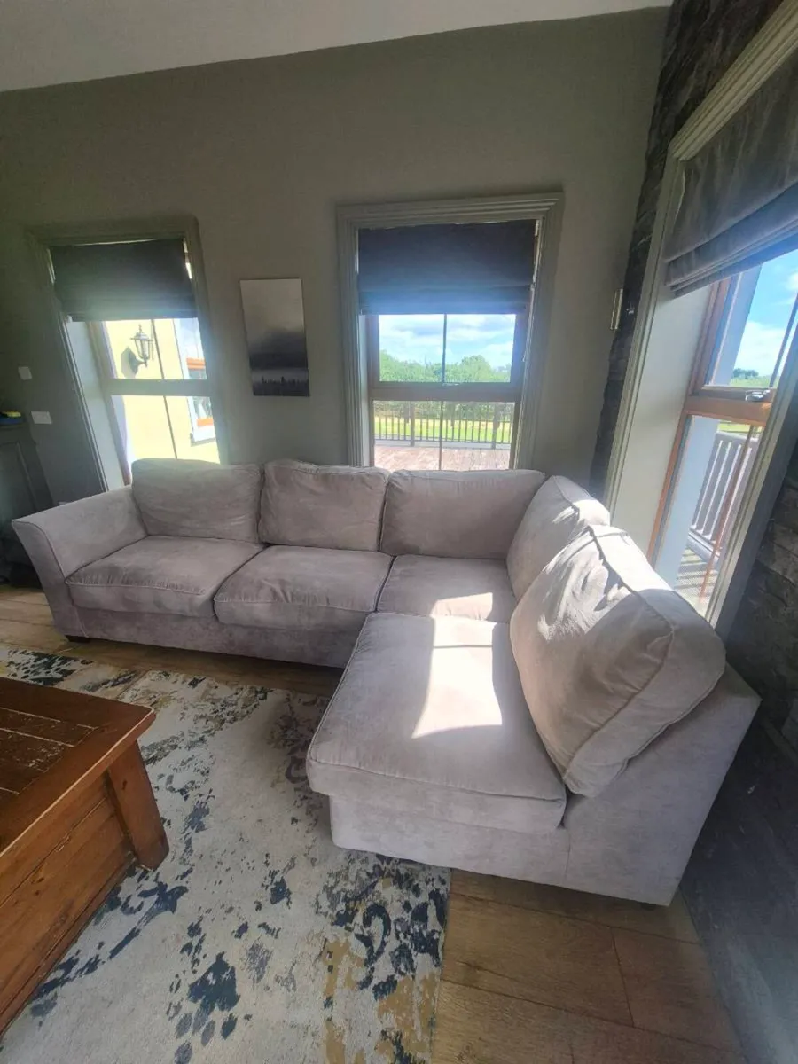 Corner sofa - Image 1