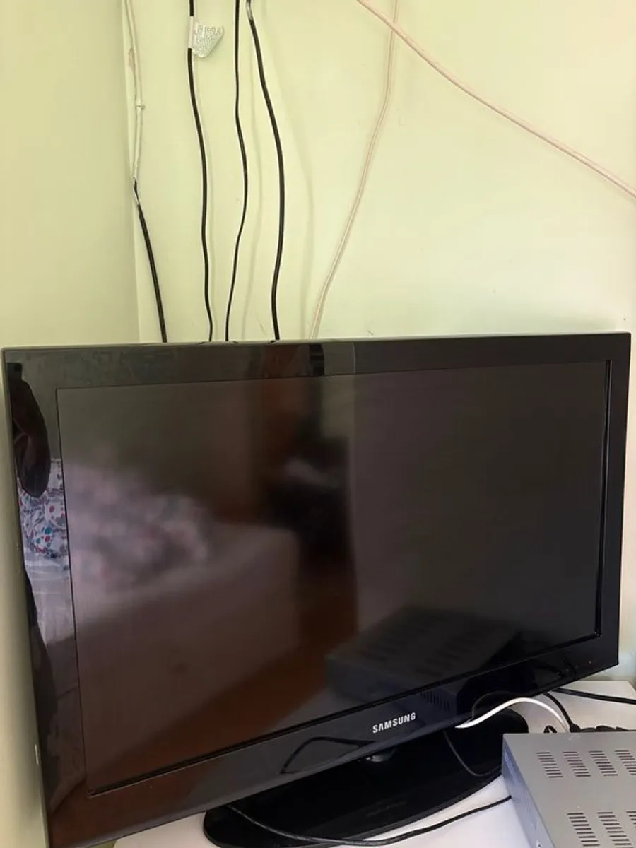 TV' set - Image 1