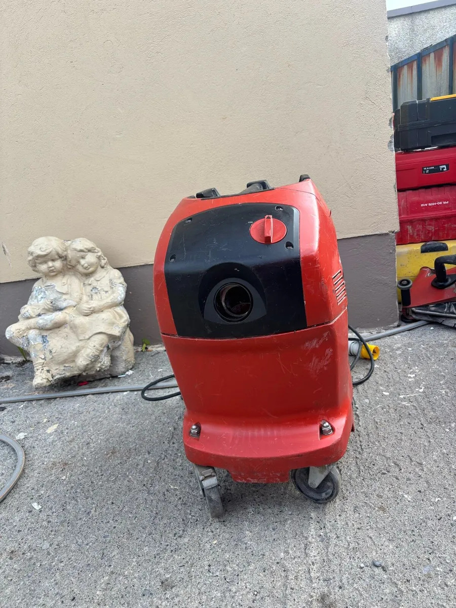 Hilti VC 40 U Industrial Vacuum - Image 1