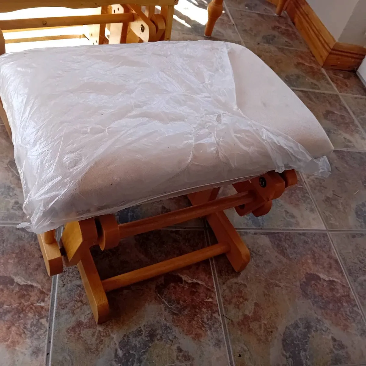 Babylo Rocking chair and footrocker - Image 2