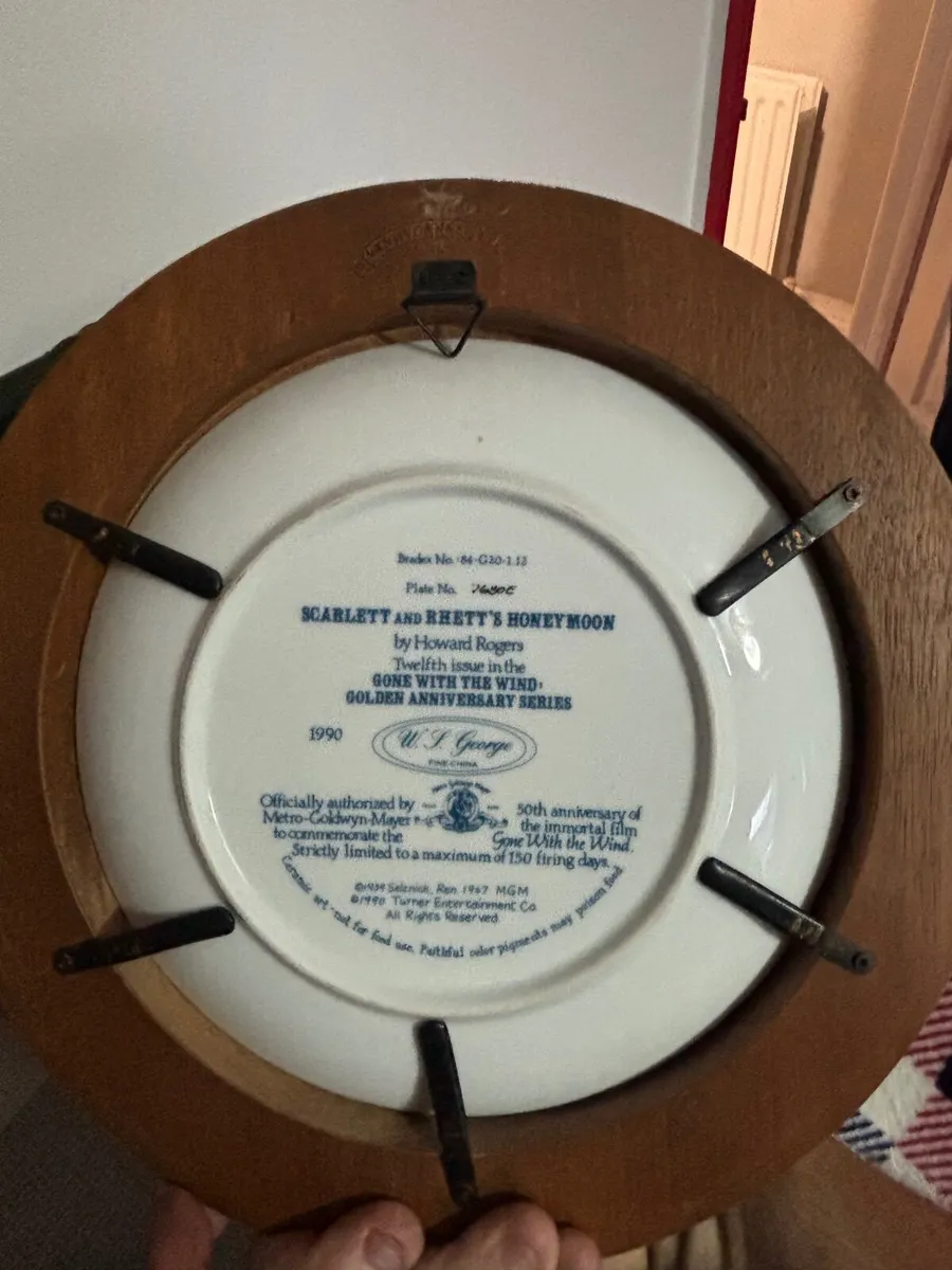 Vintage gone with the wind  picture and plates - Image 1