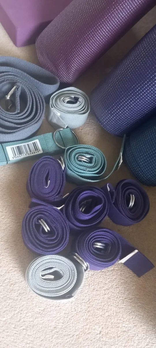Yoga mats and straps, foam meditation block, - Image 3