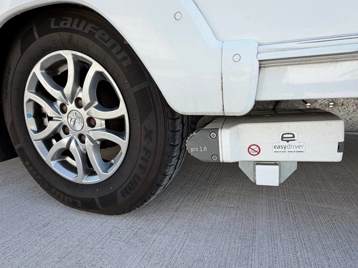 🚨 6 BERTH SWIFT 2017 MOTOR MOVER🚨 - Image 4