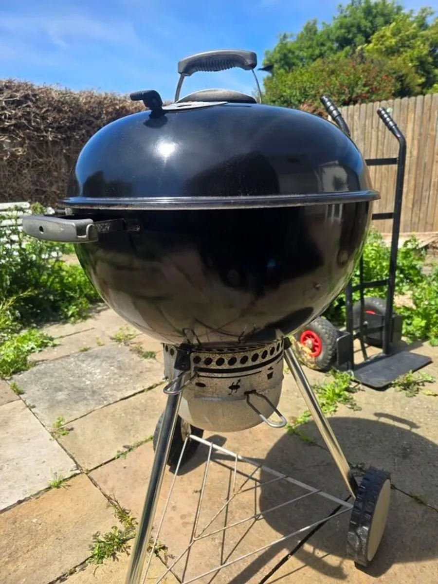 Weber mastertouch bbq - Image 1