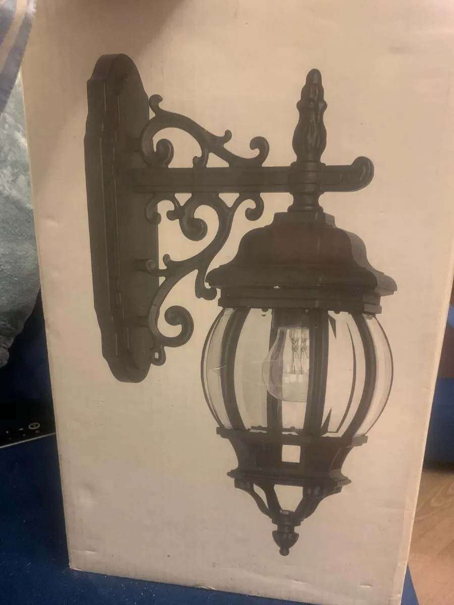Brand New Outdoor Wall Lantern Light – Unused - Image 2